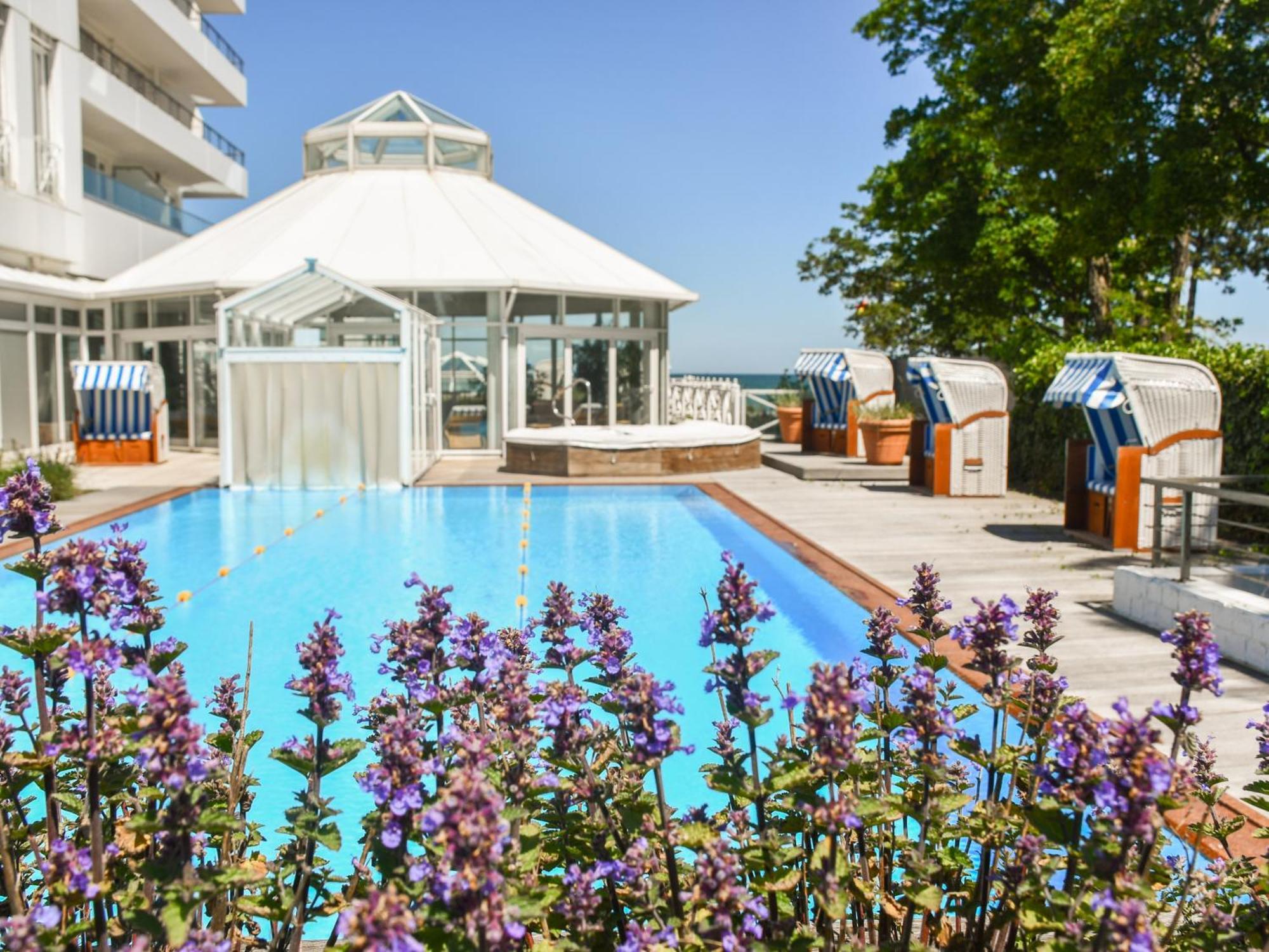 Grand Hotel Seeschloesschen Sea Retreat & Spa Timmendorfer Strand Exterior photo